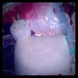 Fluffy unicorn pellow